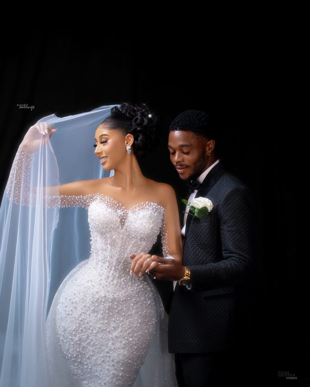 This Styled Shoot Captured by Toniegrapher Is a Timeless Reflection of Elegance and Romance